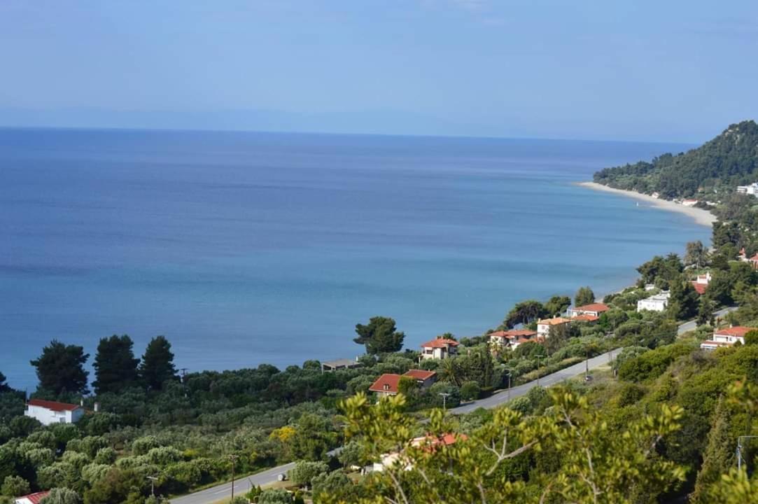 Leonidas Apartments And Suites Мола-Калива Экстерьер фото