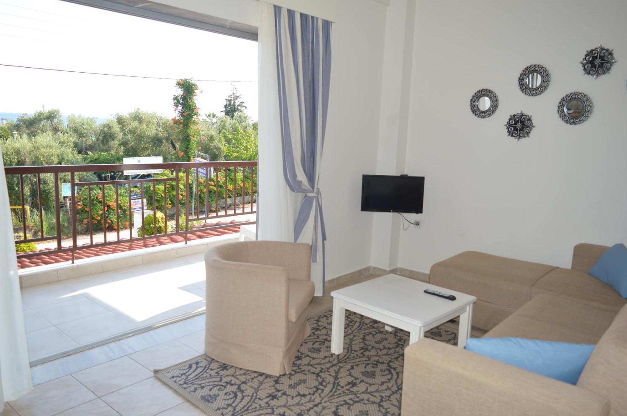 Leonidas Apartments And Suites Мола-Калива Экстерьер фото